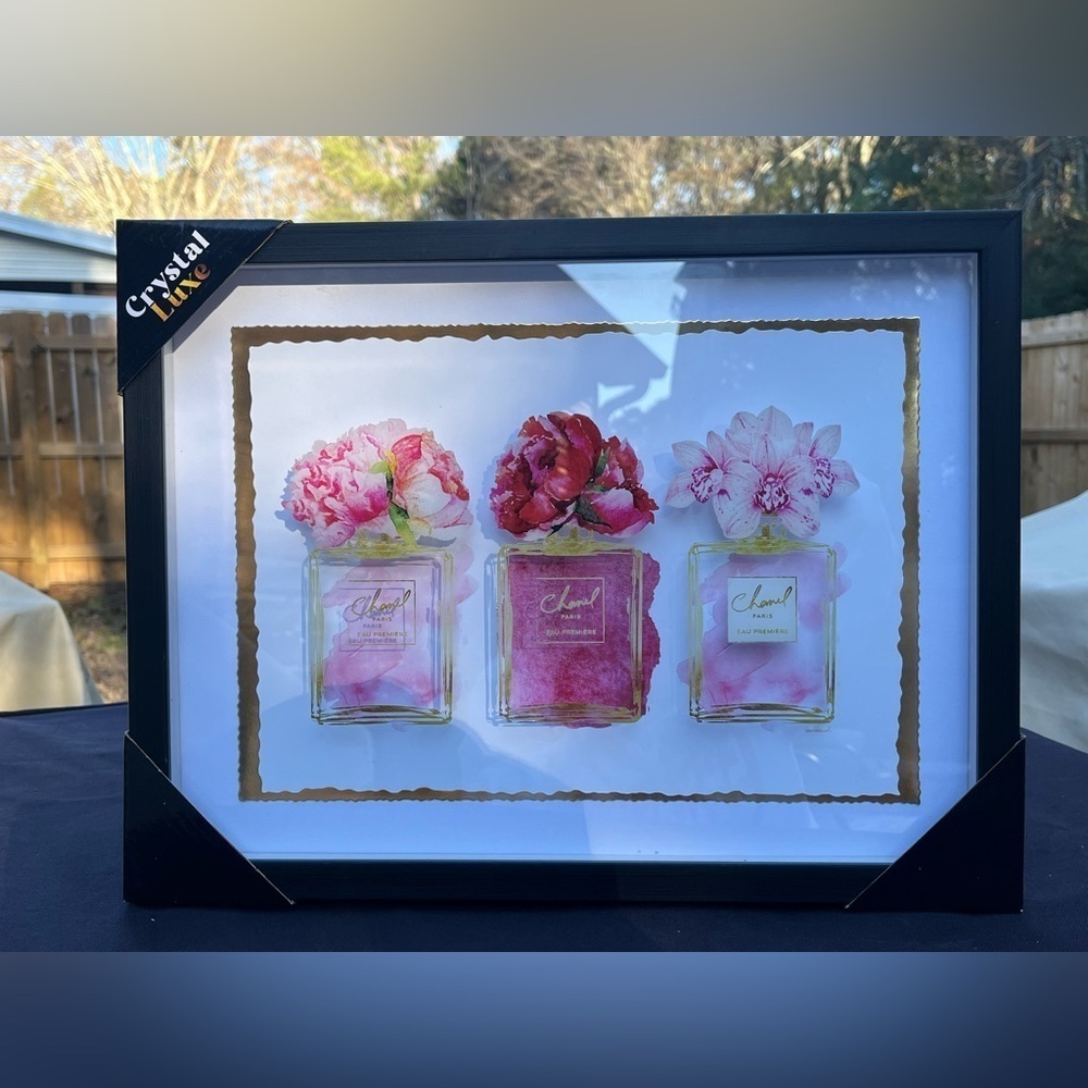💖✨Gorgeous perfumes inspired framed picture with flowers Measure13 Lx 17w